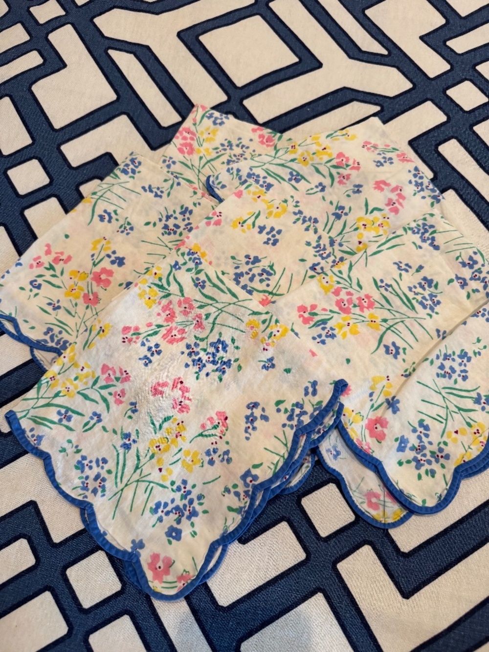 D. Porthault Vintage Set 6 Linen Napkins Floral Dinner Size